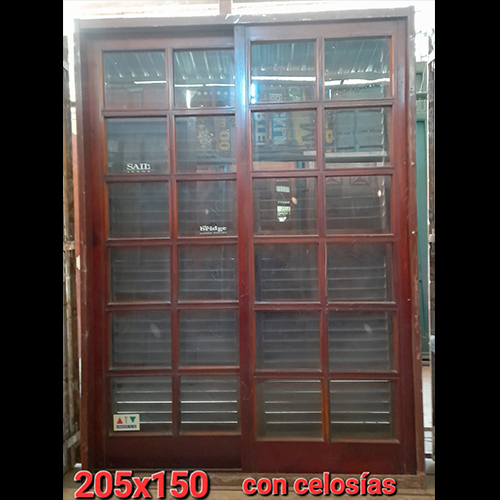 Puerta de madera